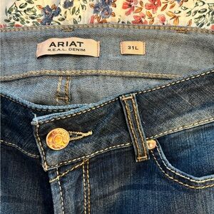 ARIAT BOOK CUT JEANS 31 LONG